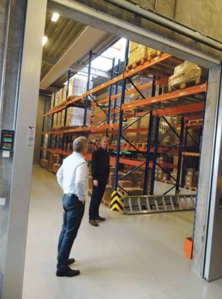 Christian and Morten in the separate Li-Ion warehouse, which since 2014 has been a fire-insulated unit in the 3,000 square meter premises.